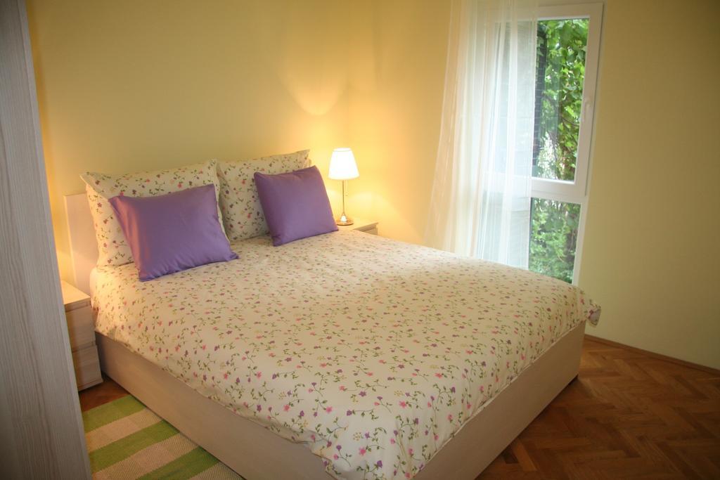 Sabina Apartments Omiš Habitación foto